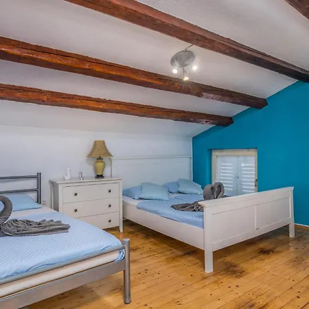 Ferienhaus Lovely In With Heated Swimming Pool *