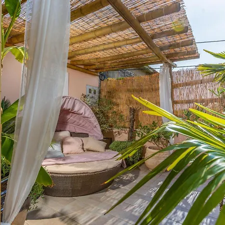 Lovely In With Heated Swimming Pool Ferienhaus *