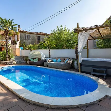 Lovely In With Heated Swimming Pool Polje (Krk)
