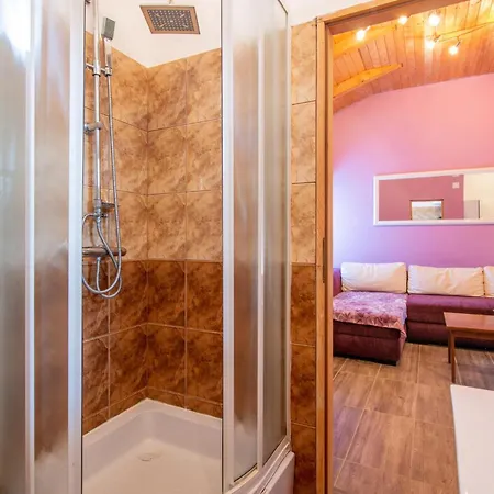 Ferienhaus Lovely In With Heated Swimming Pool